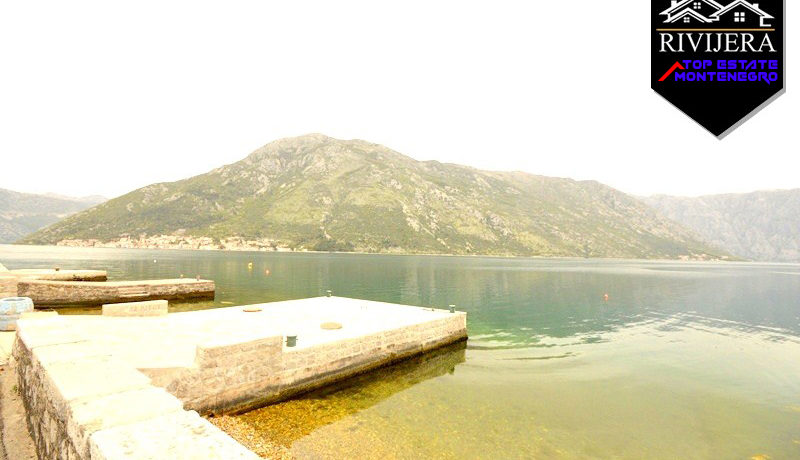 Namješten stan sa pogledom na more Stoliv, Kotor-Top Nekretnine Crna Gora