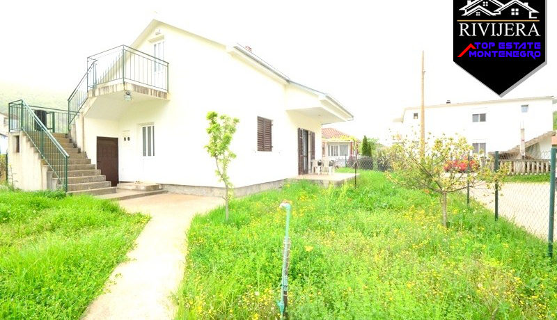 House with nice courtyard Zelenika, Herceg Novi-Top Estate Montenegro