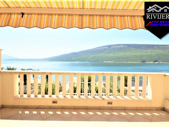Vila prvi red blizu Portonovog Đenovići, Herceg Novi-Top Nekretnine Crna Gora