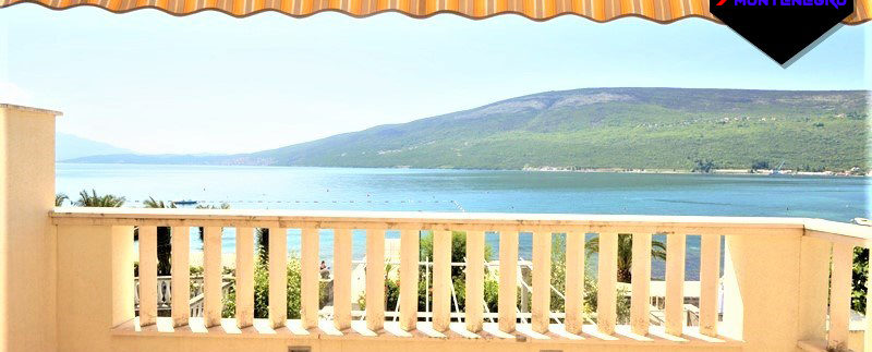 Vila prvi red blizu Portonovog Đenovići, Herceg Novi-Top Nekretnine Crna Gora