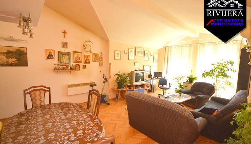 Generous three bedroom apartment Igalo, Herceg Novi-Top Estate Montenegro