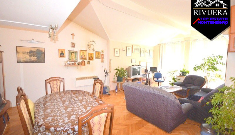 Großzügige Drei Zimmer Wohnung Igalo, Herceg Novi-Top Immobilien Montenegro