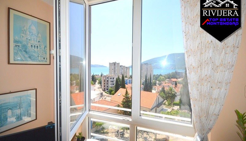 Трехкомнатная квартира с видом на море Игало, Герцег Нови-Топ недвижимости Черногории
