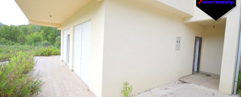 Komfortables Haus mit großem Grundstück Mojdez, Herceg Novi-Top Immobilien Montenegro