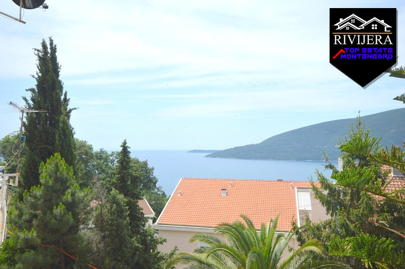 Dobar jednosoban stan sa pogledom Herceg Novi