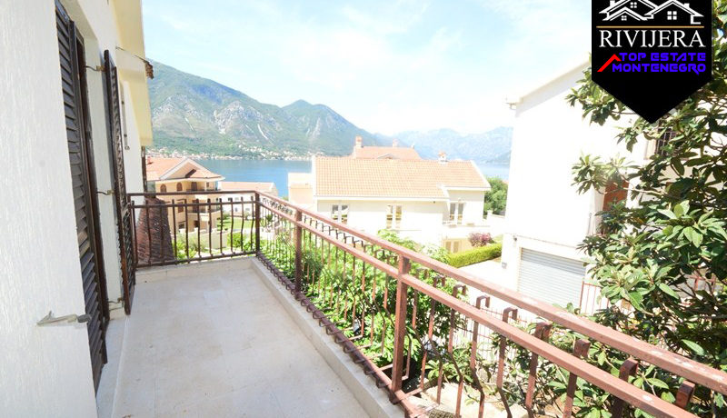 Furnished house with garage Dobrota, Kotor-Top Estate Montenegro