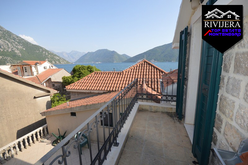 Penthouse 2-ZimmerWohnung Strp, Kotor