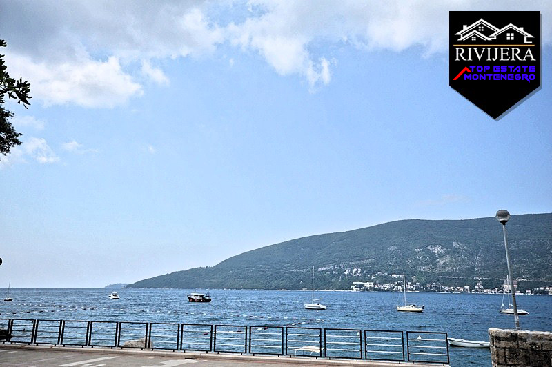 Three bedroom flat on promenade Herceg Novi