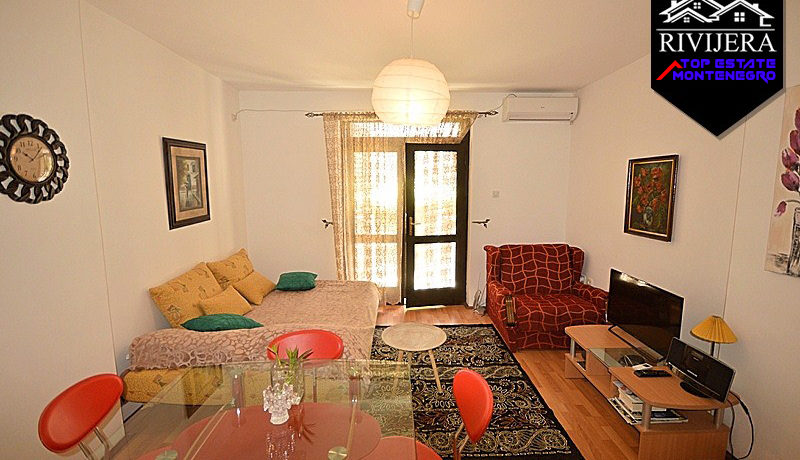 Studio Wohnung mit Terrasse Zentrum, Herceg Novi-Top Immobilien Montenegro