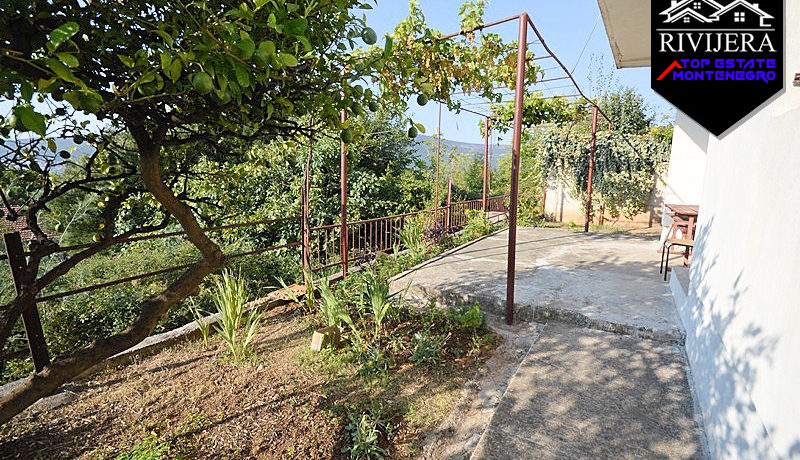 Cheap house with garden Bijela, Herceg Novi-Top Estate Montenegro
