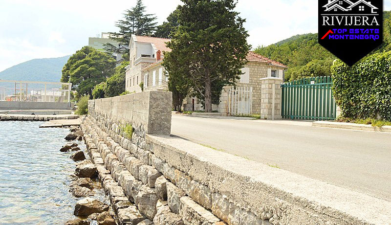 Kamena kuća na ekskluzivnoj lokaciji Bijela, Herceg Novi-Top Nekretnine Crna Gora