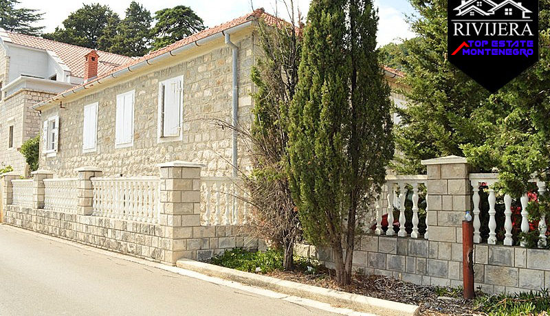 Steinhaus in exklusiver Lage Bijela, Herceg Novi-Top Immobilien Montenegro