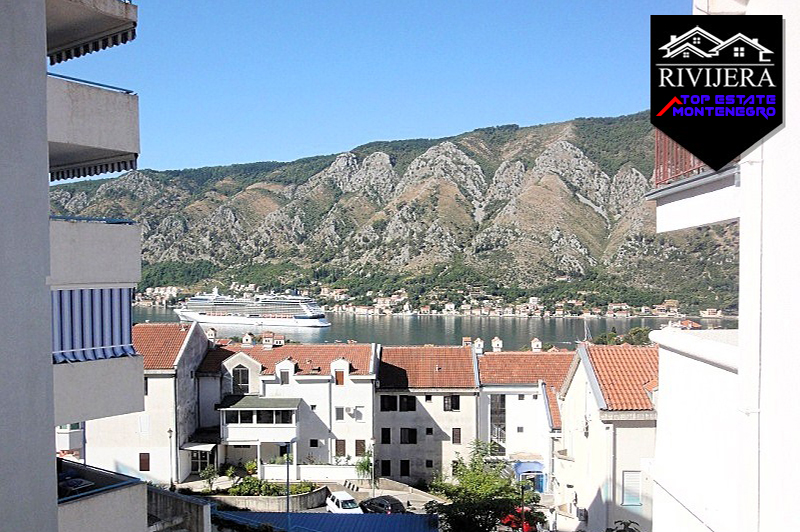 Good two bedroom apartment Kotor