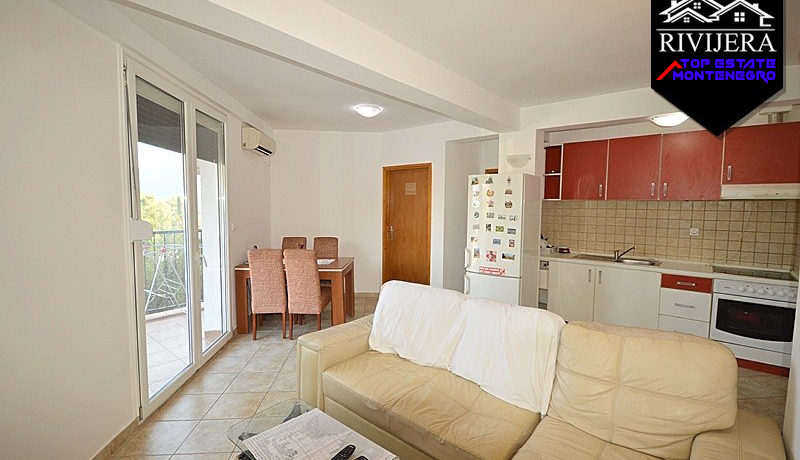 Useljiv namješten dvosoban stan Igalo, Herceg Novi-Top Nekretnine Crna Gora
