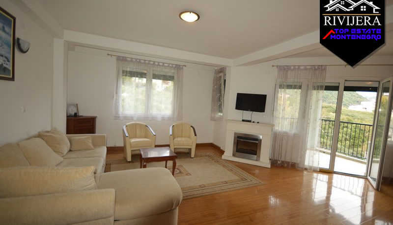 Penthouse apartment with view of Igalo, Herceg Novi-Top Estate Montenegro