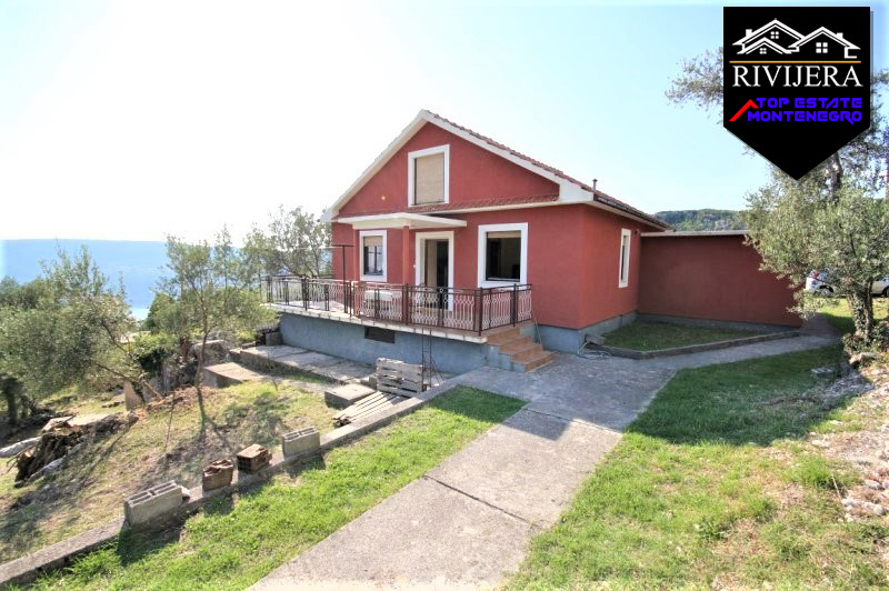 Kuća izvan grada Herceg Novi, Trebesin