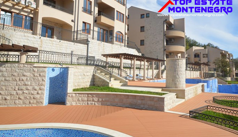 luxury_two_bedroom_apartment_in_a_complex_topla_herceg_novi_top_estate_montenegro.jpg