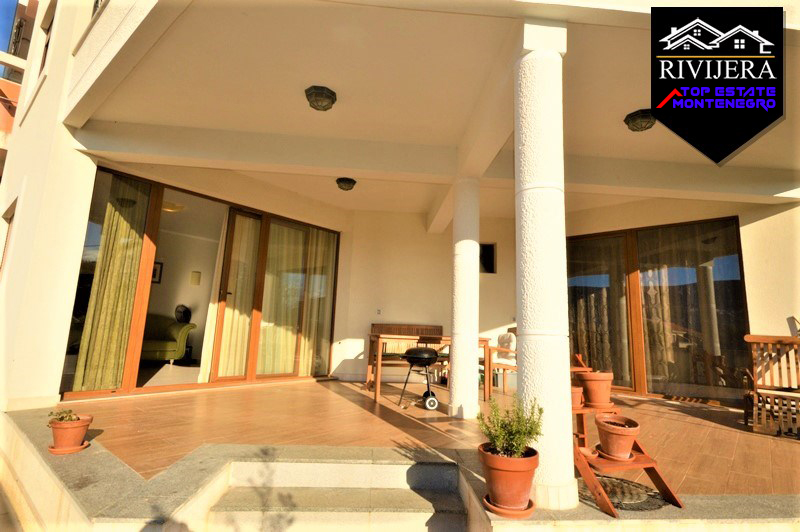 Luxury apartment with courtyard Topla, Herceg Novi