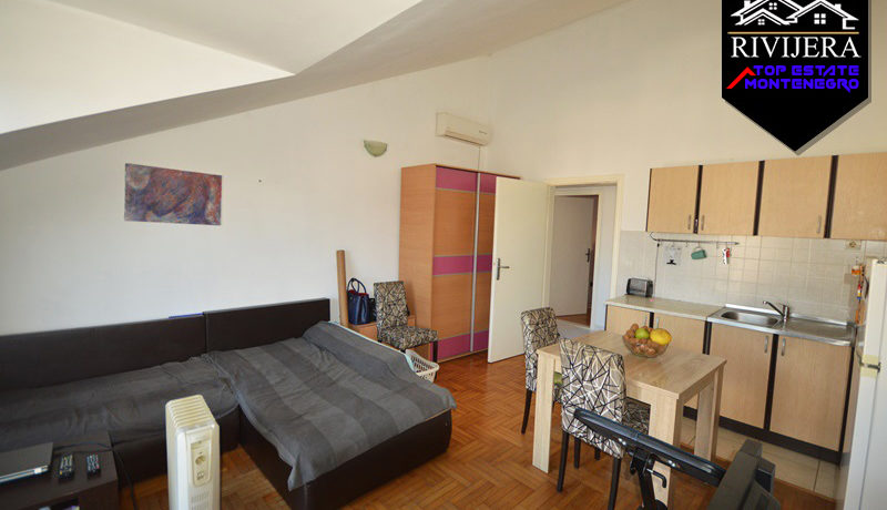 Schöne Dachgeschosswohnung Meljine, Herceg Novi-Top Estate Montenegro