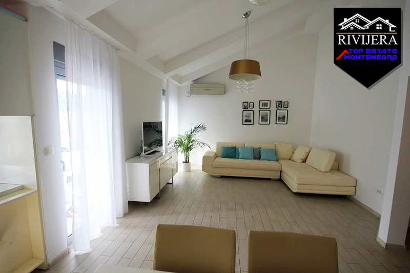 Luxus-Wohnung an der Küste Djenovici