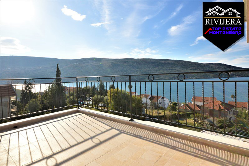 Neue Maisonette-Wohnung mit Meerblick Kumbor