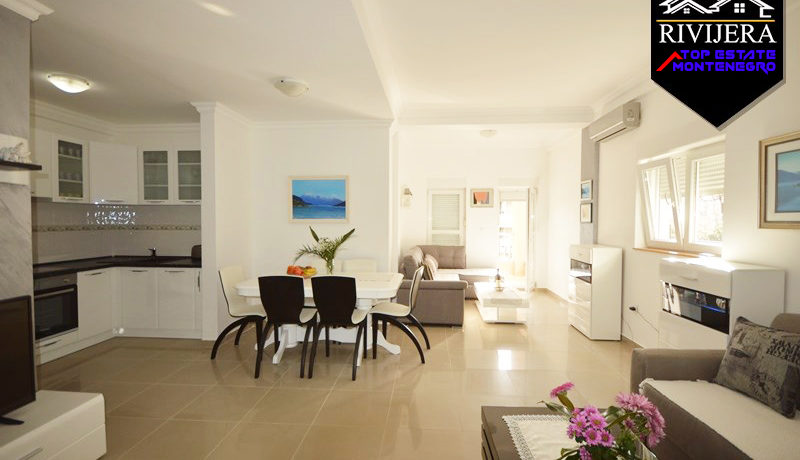 Modern eingerichtete Wohnung Topla, Herceg Novi-Top Immobilien Montenegro