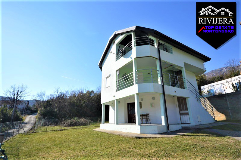 Large house in Zelenika, Herceg Novi