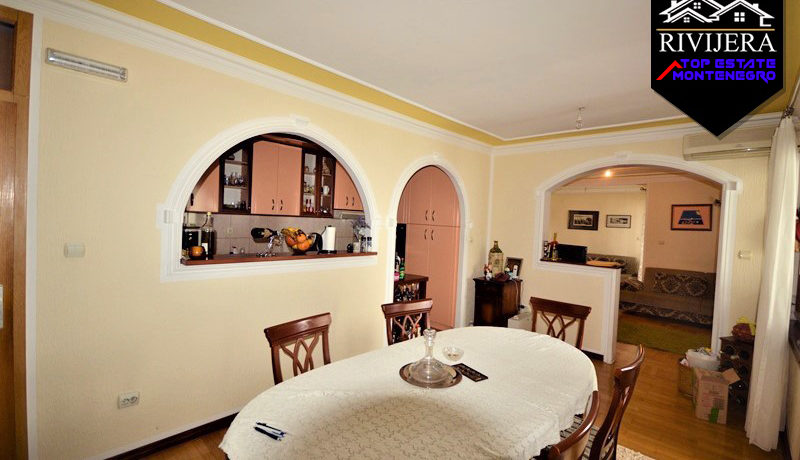 Gute Zwei Zimmer Wohnung Topla, Herceg Novi-Top Immobilien Montenegro