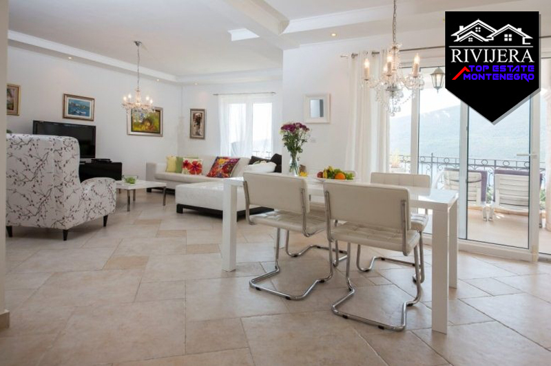 Attractive two bedroom flat with sea view Djenovici, Herceg Novi-Top Estate Montenegro