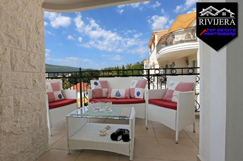 Luxuriöse Zwei ZimmerWohnung mit Meerblick in Djenovici, Herceg Novi-Top Immobilien Montenegro