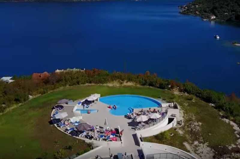 Attractive apartment with large community pool Morinj, Kotor-Top Estate Montenegro