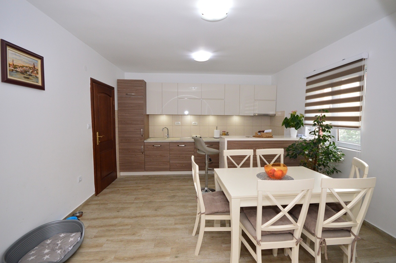 Moderne und helle Wohnung im Erdgeschoss Djenovici, Herceg Novi-Top Immobilien Montenegro