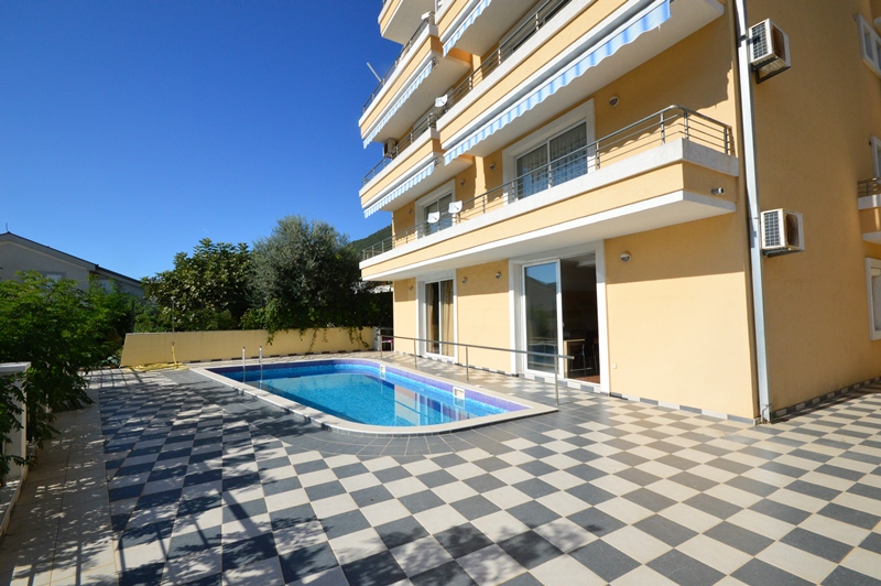 Schoene wohnung im erdgeschoss in einer wohnanlage mit pool Djenovici, Herceg Novi-Top Immobilien Montenegro