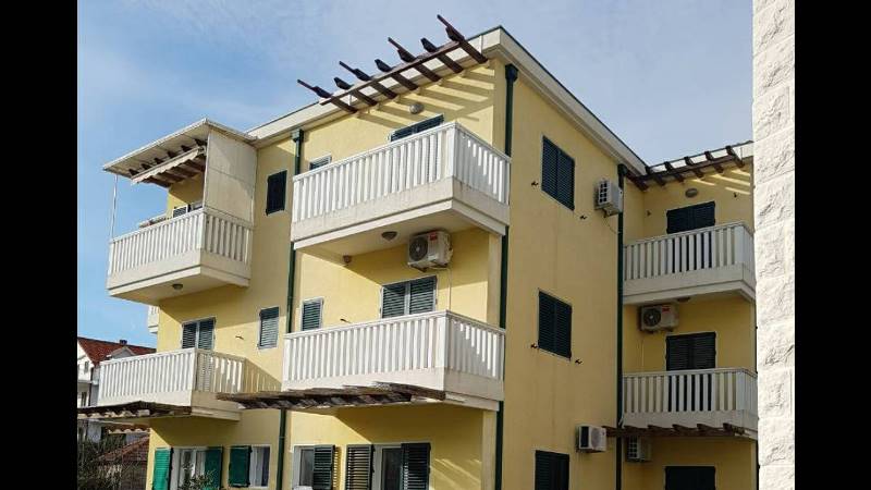 Lijep jeftin stan Kumbor, Herceg Novi-Top Nekretnine Crna Gora