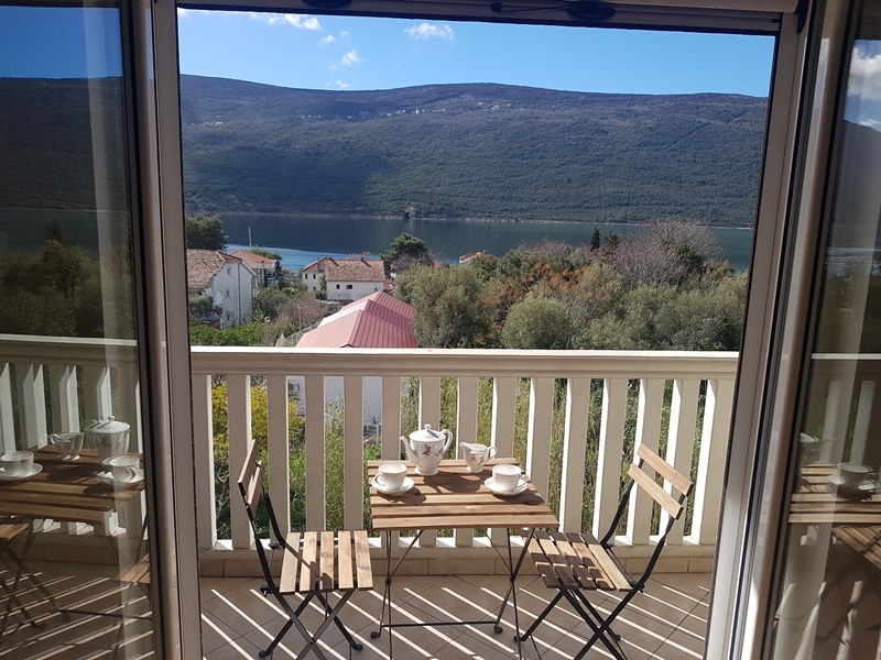 Nice cheap apartment Kumbor, Herceg Novi-Top Estate Montenegro