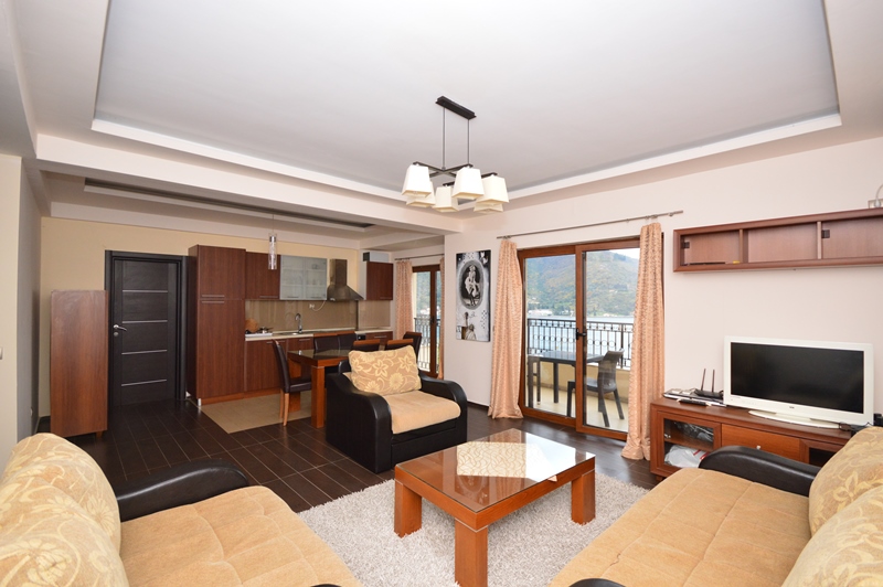 House with 8 apartments Kamenari, Herceg Novi-Top Estate Montenegro