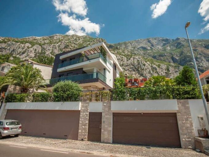 Atemberaubendes premium Haus Kotor-Top Immobilien Montenegro
