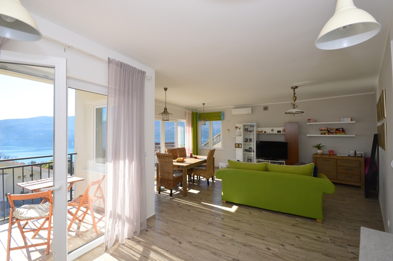 Wohnung mit Gemeinschaftspool Baosici, Herceg Novi-Top Immobilien Montenegro