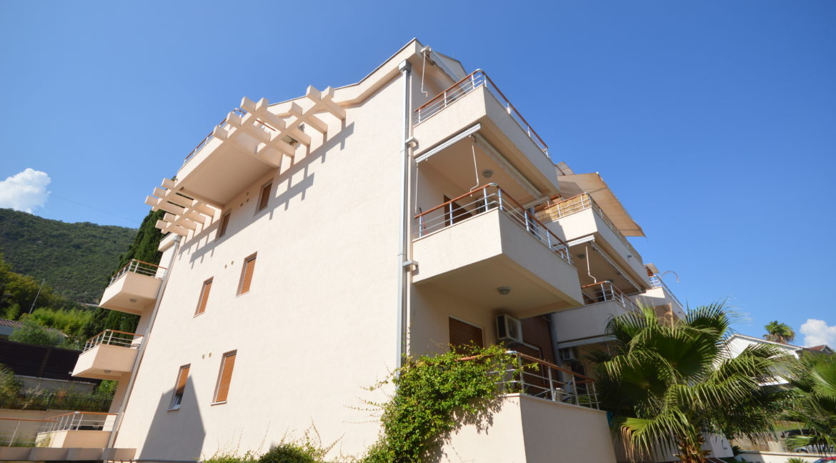 Apartment in a small complex Djenovici, Herceg Novi-Top Estate Montenegro