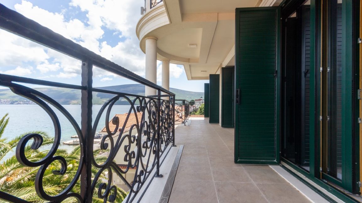 Villa with sea view Bijela, Herceg Novi-Top Estate Montenegro