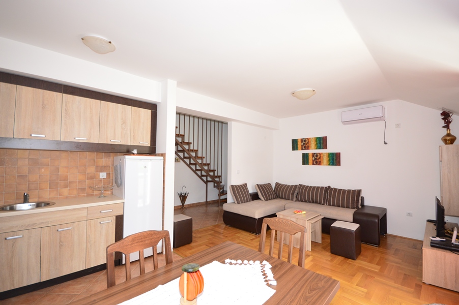Furnished duplex penthouse apartment in Herceg Novi