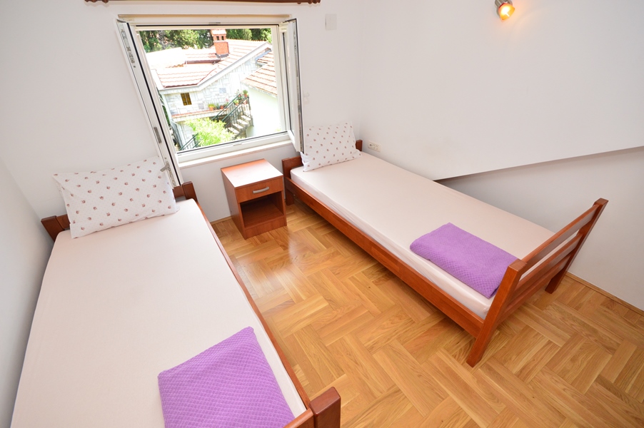 Lijep apartman Herceg Novi-Top Nekretnine Crna Gora