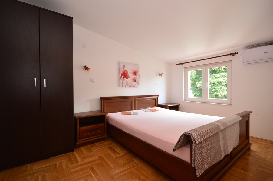 Zwei Zimmerwohnung eigerichtet Herceg Novi-Top Immobilien Montenegro