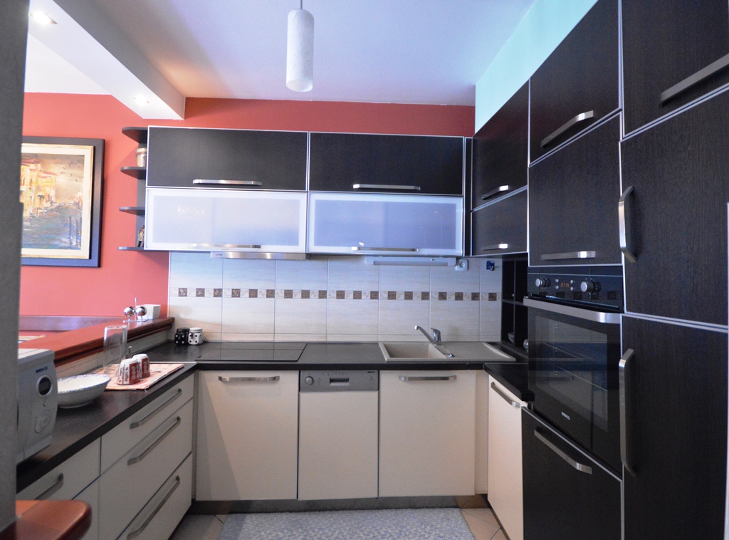 dvoetazni_penthouse_stan_centar_tivat_top_nekretnine_crna_gora