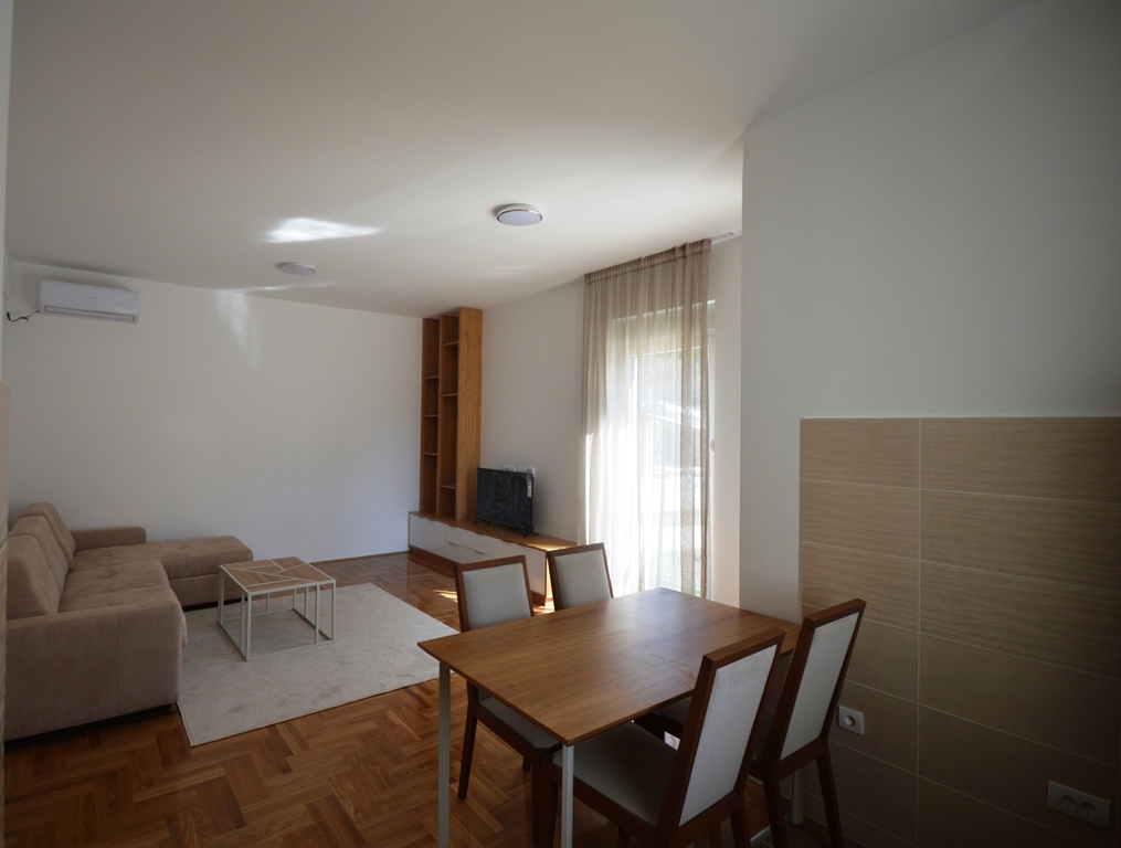 Wonderful newly-built apartment in Tivat