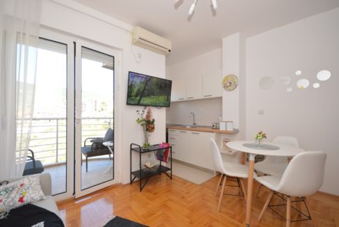 rn2367-small-apartment-igalo-herceg-novi-top-estate-montenegro