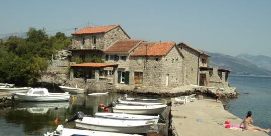 Charming stone house with boat pier near Tivat
