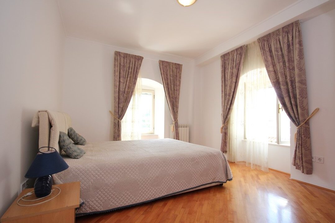 rn-2375-charming-stone-villa-bedroom-1