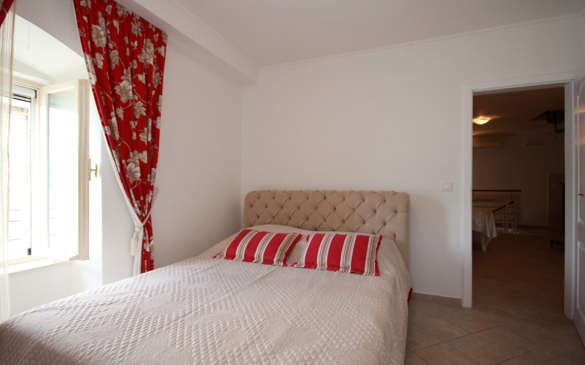 rn-2375-charming-stone-villa-bedroom-7