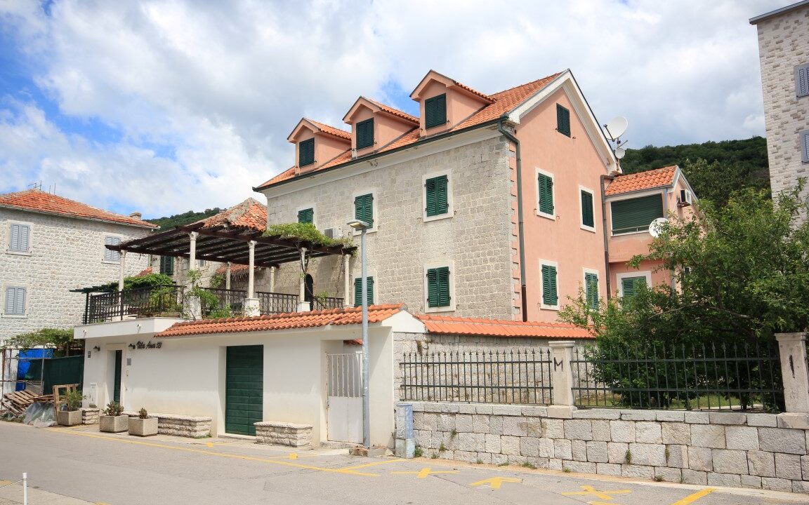 rn-2375-charming-stone-villa-front-2